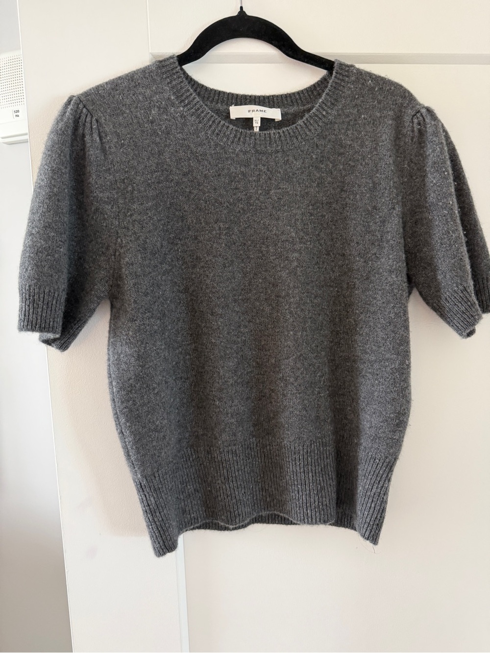 Frame Gray Crewneck Puff Sleeve Cashmere Sweater